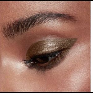 Stila
Vivid & Vibrant Eye Shadow Duo